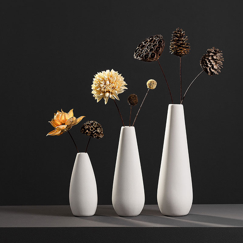 Suquila White Ceramic Vase™