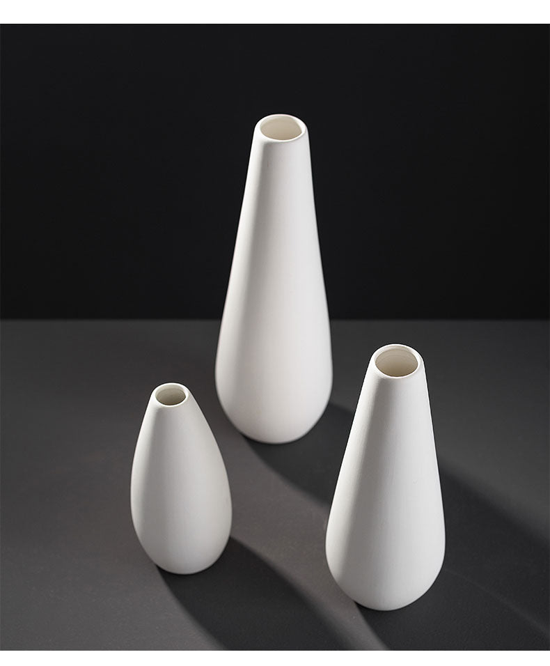 Suquila White Ceramic Vase™