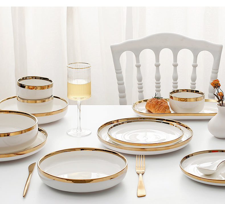 Suquila White Porcelain Plates Set™